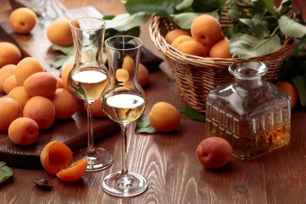 Glasses Sweet Apricot Liquor Fresh Fruits Wooden Table — Stock Photo, Image