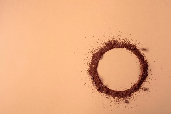 Kaffeebohnen Und Kaffeepulver Mit Rundem Kopierraum Ansicht Von Oben — Stockfoto