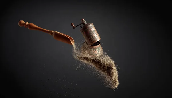 Pepper Powder Poured Out Wooden Spoon Old Copper Pepper Grinder — Stock Photo, Image