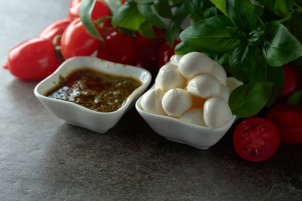 Mozzarella Cheese Basil Pesto Sauce Tomatoes Old Stone Table Traditional — Photo