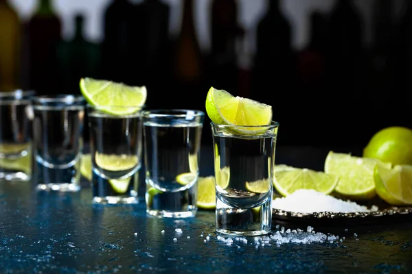 Colpi Tequila Con Fette Sale Lime — Foto Stock