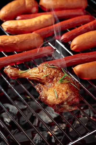 Chicken Sausages Grill Smoke — Stockfoto