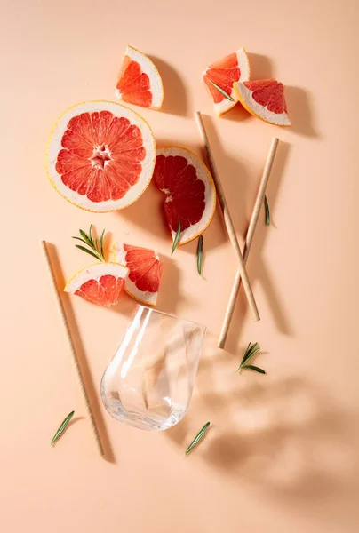 Grapefruit Slices Rosemary Straws Empty Glass Top View — 스톡 사진