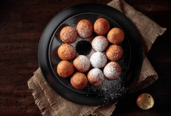 Balls Freshly Baked Homemade Cottage Cheese Doughnuts Sprinkled Sugar Powder — стоковое фото