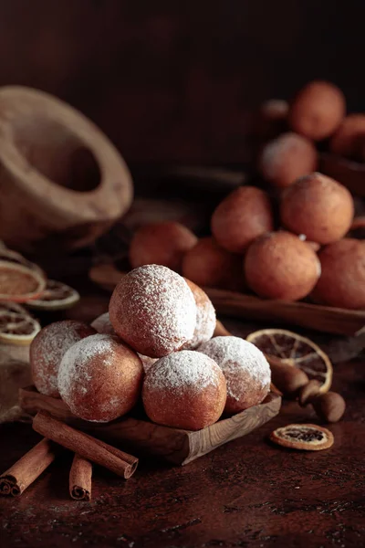 Balls Freshly Baked Homemade Cottage Cheese Doughnuts Sprinkled Sugar Powder — стоковое фото