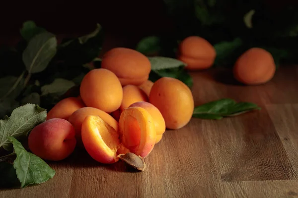 Apricots Home Garden Wooden Table — 스톡 사진