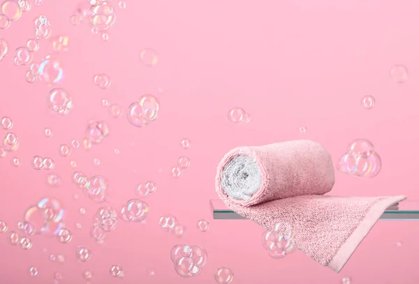 Towel Glass Shelf Pink Background Bubbles Concept Theme Bath Hygiene — Stock fotografie