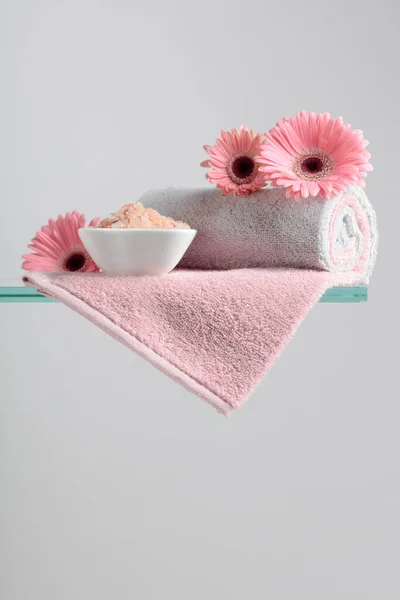 Spa Composition Pink Salt Flowers Towel — Stock Photo, Image