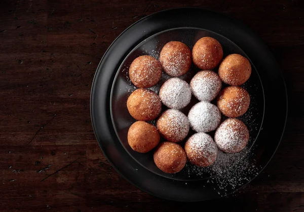 Balls Freshly Baked Homemade Cottage Cheese Doughnuts Sprinkled Sugar Powder — стоковое фото
