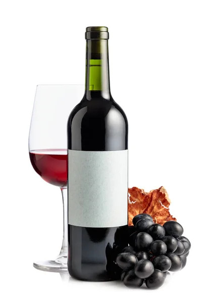 Glass Bottle Red Wine Blue Grapes Dried Vine Leaf Isolated — Stock Fotó