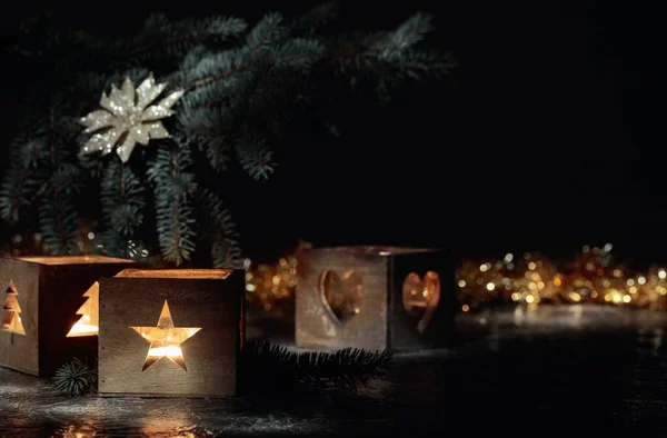 크리스마스 양초를 상자에 태운다 — 스톡 사진