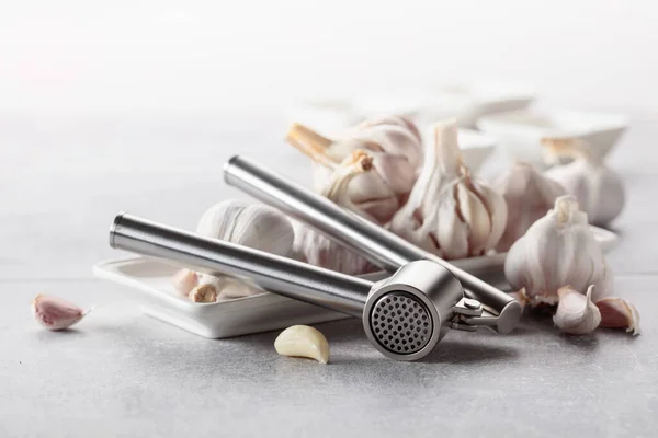 Garlic Garlic Press Grey Stone Table — Stok fotoğraf