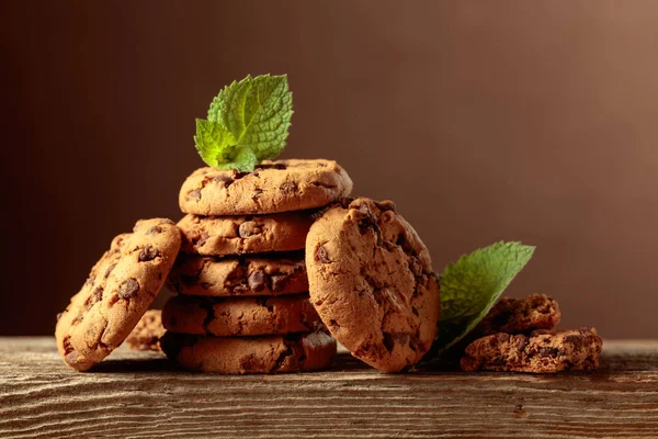 Freshly Baked Chocolate Cookies Mint Old Wooden Table Copy Space — Fotografia de Stock