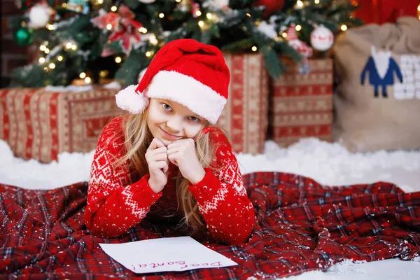 Christmas Letter Santa Claus Blonde Teenage Girl Red Hat Poses — Stock Photo, Image