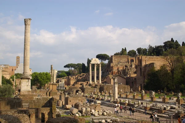 Ruínas do Fórum Romano em Roma — Fotografia de Stock