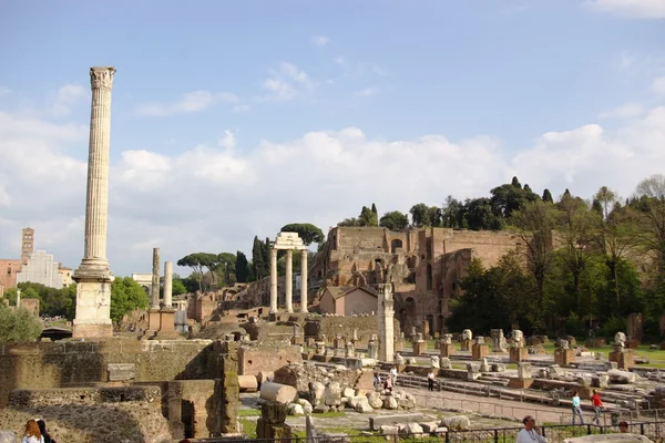 Ruínas do Fórum Romano em Roma — Fotografia de Stock