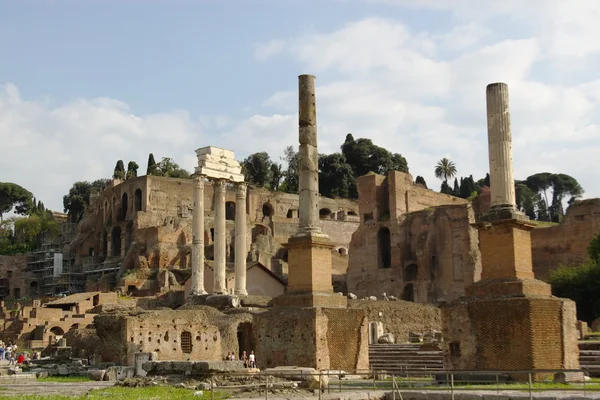 Ruínas do Fórum Romano em Roma — Fotografia de Stock