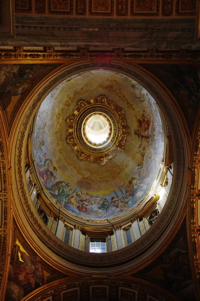 Interior da catedral de São Pedro — Fotografia de Stock