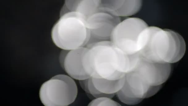 Cercles abstraits reflétés dans l'eau 