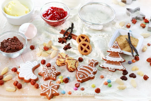 Ingredientes de cozimento para biscoitos e gengibre — Fotografia de Stock