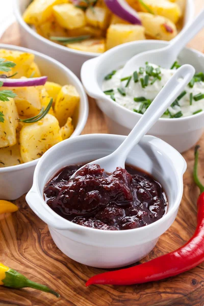 Chutney och gräddfil — Stockfoto