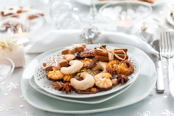 Assortimento di biscotti natalizi — Foto Stock