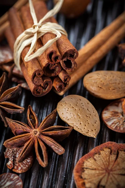 Spices and nuts for Christmas — Stock Photo, Image