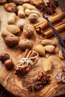 Noel baharat ve kuruyemiş