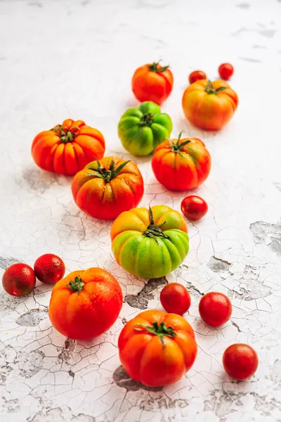 Assortment Organic Tomatoes Old Kitchen Table — Stock Photo, Image