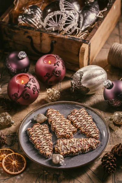 Biscotti Natale Forma Albero Con Ornamenti Stile Vintage — Foto Stock