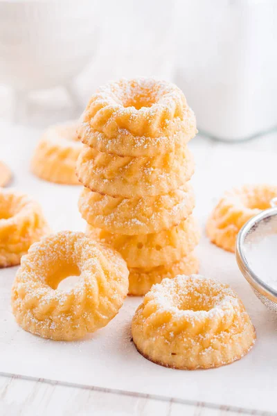 Small Sponge Cakes Cottage Cheese Ring Cakes White Background — Stockfoto