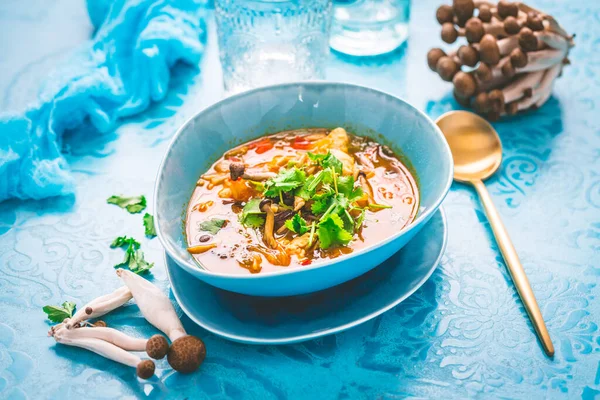 Pollo Tailandés Curry Rojo Tailandia Tradición Sopa Curry Rojo Con —  Fotos de Stock