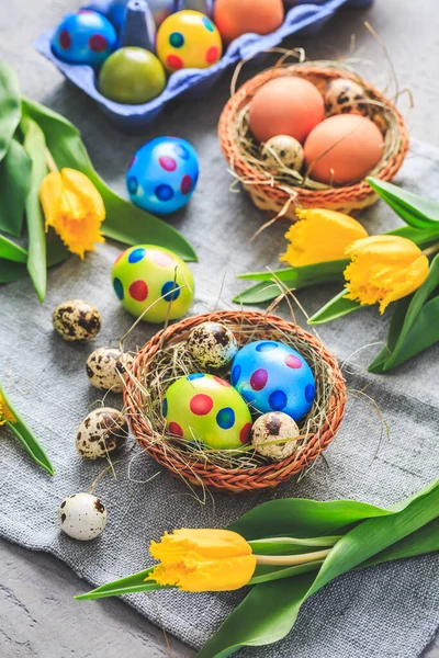 Spring Time Easter Eggs Tulips Grey Background — Stock Photo, Image