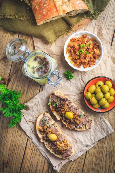 Fresh Homemade Chicken Liver Pate Ciabatta Bread Roasted Onions Olives — Stock Photo, Image