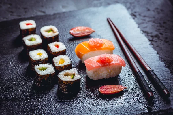 Surtido Sushi Vegano Con Verduras Seitán Planta Konjac Tofu Como — Foto de Stock