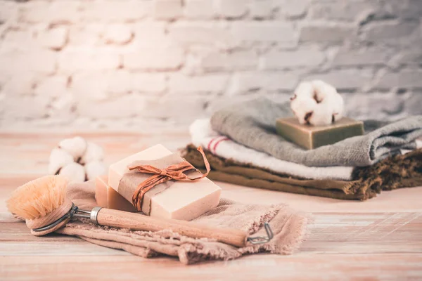 Handmade Natural Bar Soaps Cotton Towels Ethical Sustainable Zero Waste — Fotografia de Stock