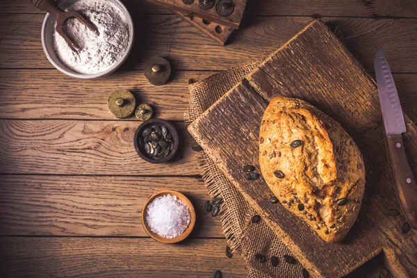 Свежий Выпеченный Органический Хлеб Муки Семенами Концепция Здорового Питания — стоковое фото