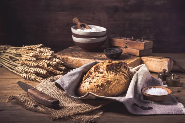 Fresh Baked Organic Spelt Flour Bread Seeds Healthy Food Concept — ストック写真