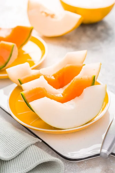 Fresh Cantaloupe Lemon Drop Melon Cutting Board Low Calorie Refreshment — Stock Photo, Image