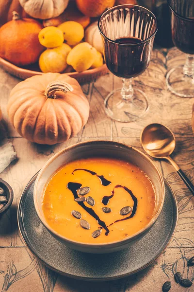 Pumpkin Cream Soup Pumpkin Seeds Decorated Kitchen Table — Stock Photo, Image