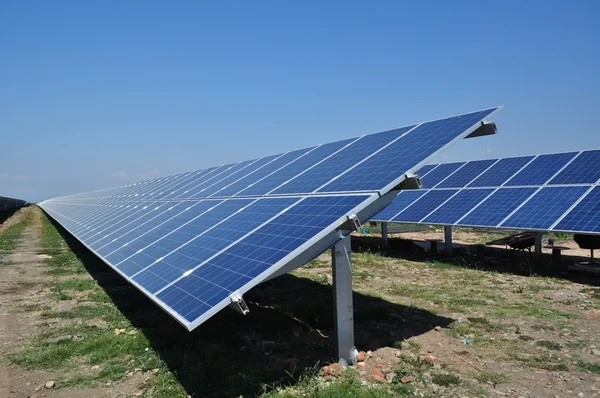 Granja fotovoltaica —  Fotos de Stock