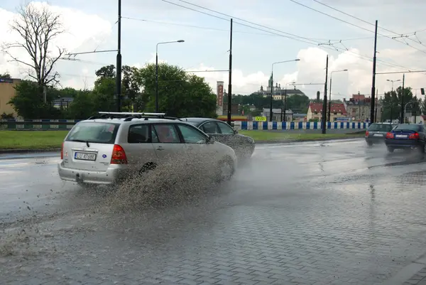 Grande chuva em Lublin, Polônia - 5 de julho de 2013 — Fotografia de Stock