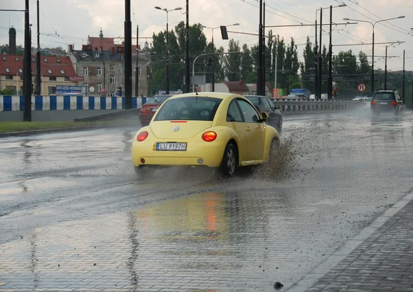 Grote regen in lublin, Polen - 5 juli 2013 — Stockfoto