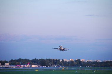 uçağı ele warsaw airport, 21 Eylül 2013