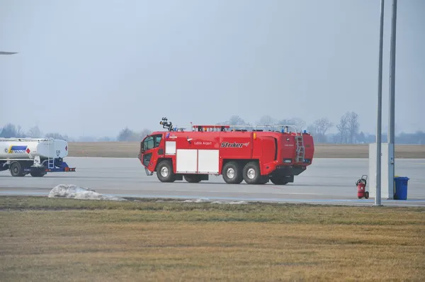 Airport's fire-truck — Stock Photo, Image