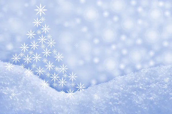 雪の吹きだまりとクリスマス ツリーの詳細 — ストック写真