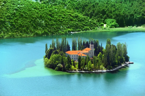 Visovac, monasterio cristiano, Croacia — Foto de Stock