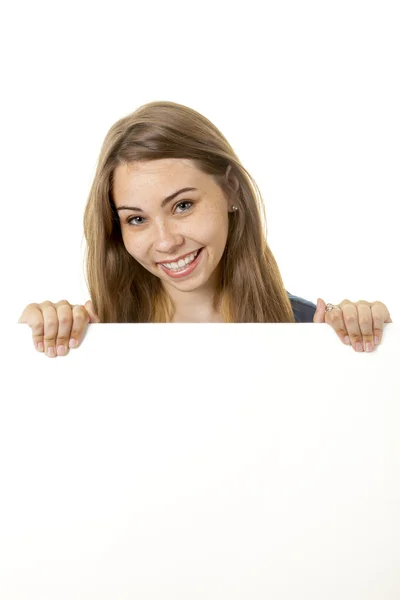 Mujer atractiva sosteniendo un cartel — Foto de Stock