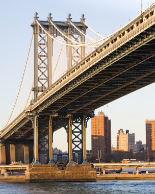 New York 'taki Manhattan Köprüsü