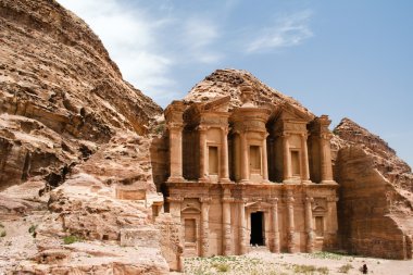 Petra antik bir tapınak kalıntıları